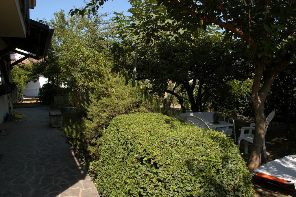 Casa Irene Bed & Breakfast Torri di Quartesolo Luaran gambar
